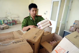 Thu giữ lô hàng mỹ phẩm không rõ nguồn gốc