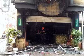 Ít nhất 5 người tử vong trong vụ hỏa hoạn tại quán karaoke trên phố Giảng Võ