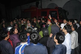 Cảnh sát PCCC 4 tỉnh hiệp lực, chữa cháy chợ phố Hiến 