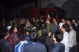 Cảnh sát PCCC 4 tỉnh hiệp lực, chữa cháy chợ phố Hiến 