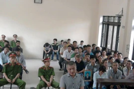 Vợ ngoại tình với bạn tại nhà bị chồng phát hiện đâm chết