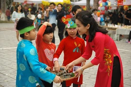 Học sinh Đoàn Thị Điểm tổ chức ngày hội Tết Nhân ái, sẻ chia yêu thương