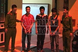 Triệt xoá ổ nhóm "sưa tặc"