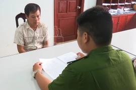 Sới gà ven cánh đồng bị triệt xóa