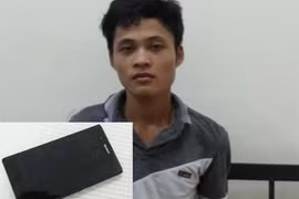 Giả vờ vào quán internet chơi để trộm cắp điện thoại của “game thủ”