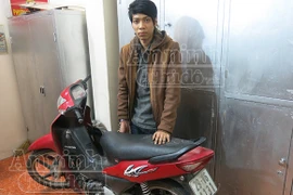 Chiêu cũ: Húc “đít” xe để đồng bọn trộm cắp