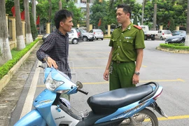 Thiếu tiền, “mượn” xe của bạn mang đi “cắm”