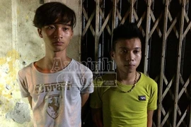 “141” bắt hai “teen” nam mặt non choẹt, mang theo ma túy