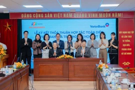 Đại học FPT ký kết thỏa thuận hợp tác toàn diện trong việc đào tạo, phát triển nhân lực lĩnh vực Ngân hàng số - Tài chính