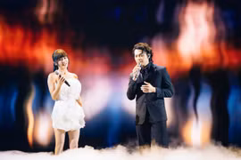 Văn Mai Hương lần đầu hát cùng Lân Nhã trên sân khấu live concert "Có đôi lần"