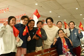  Hà Anh Tuấn dành thời gian cho những hoàn cảnh đặc biệt "không thể đi xem diễu binh”