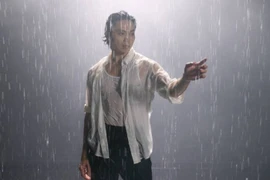 Lân Nhã thử thách bản thân với nhảy đương đại trong MV mới 