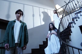 "Đồi hành xác: Tà thuyết đen trở lại": Phim kinh dị mới về ma giữ của 