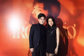 Mỹ Tâm chúc mừng Khắc Hưng ra mắt album