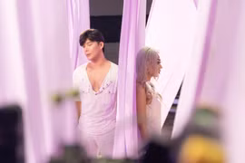 Hậu "tiểu tam" Huyền Cadie ra MV cực quyến rũ cùng Nathan Lee 