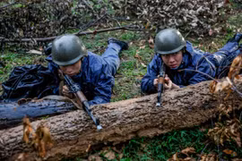 "Chiến sĩ quả cảm": Những thước phim hành động lấy cảm hứng từ chuyên án 'trùm' ma túy ở Lóng Luông