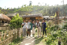 Ngọc Thanh Tâm cùng dàn “Anh trai vượt ngàn chông gai” tham gia “Gia đình haha” 