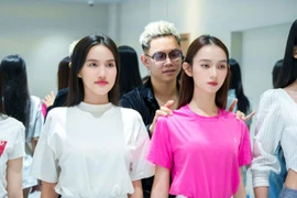 NTK Khang Lê muốn làm cầu nối cho tài năng trẻ của Việt Nam ra thế giới