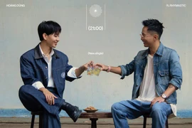 Hoàng Dũng kết hợp cùng Rhymastic trong MV mới trước thềm concert "Xoay tròn"