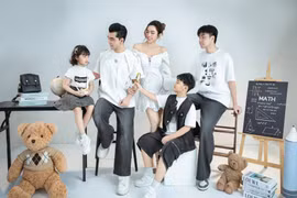 Cả nhà Ưng Hoàng Phúc - Kim Cương rạng rỡ trong bộ ảnh gia đình đầu tiên 