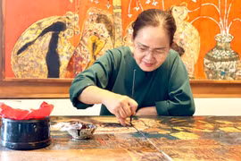Nữ họa sĩ xứ Huế say chuyện làng Tây Nguyên