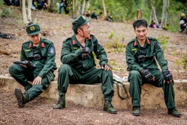 Tiến Luật: Nghệ sĩ lớn tuổi nhất “Chiến sĩ quả cảm” nhưng bền bỉ nhất!