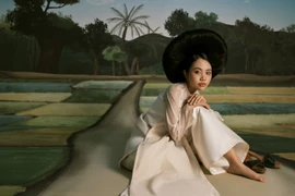 Phương Mỹ Chi ra mắt album “Vũ trụ cò bay” đánh dấu hành trình 10 năm ca hát 