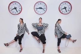 Thanh Hằng sang trọng khẳng định đẳng cấp tại sự kiện