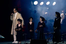 Hà Anh Tuấn quyết định mang phim tài liệu “Chân trời rực rỡ” ra rạp 