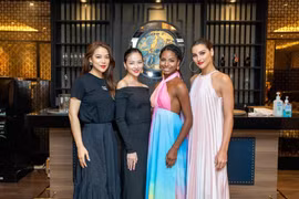 Không như lời đồn, Trương Ngọc Ánh thân thiết bên hoa hậu Phương Khánh