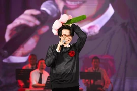 Hà Anh Tuấn mang “Live concert Sketch a Rose” đến Singapore và Úc