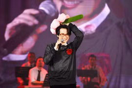 Hà Anh Tuấn mang “Live concert Sketch a Rose” đến Singapore và Úc