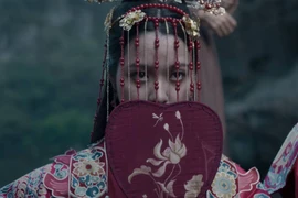 Lâm Thanh Mỹ trở lại với dòng phim cổ trang, lần đầu “làm dâu” trên màn ảnh rộng 