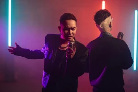 Giữa mùa “chông gai”, Phạm Khánh Hưng ra mắt “Greatest hits” mùa 2