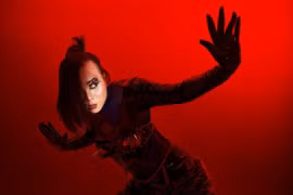 Top 10 Vietnam Idol Lê Khoa tiếp tục với hình ảnh “phi giới tính” trong sản phẩm mới 