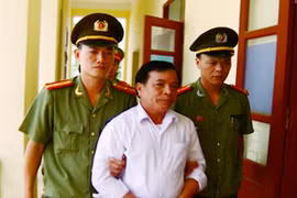 Chủ tịch xã chỉ đạo cấp dưới làm giả hồ sơ tâm thần cho người thân