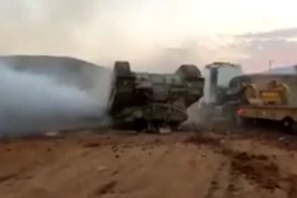 [ẢNH] "Vua tăng" của Israel vì sao lật ngửa bụng