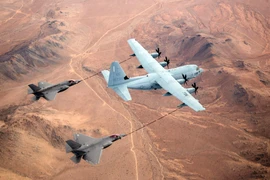 [Info] ‘Bầu sữa mẹ trên không’ KC-130J hư hỏng nghiêm trọng khi va chạm với F-35B