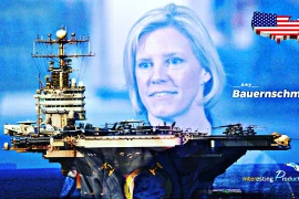 [ẢNH] Nữ hạm trưởng hàng không mẫu hạm hạt nhân đầu tiên của Mỹ