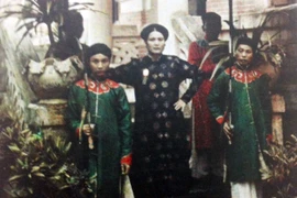 Dựng lại chân dung người đàn bà đa đoan và những lời đồn đại