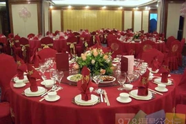 Giáo sư mời đám cưới con trai, nhưng ra giá.. tiền mừng