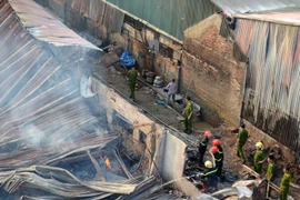 Cháy lớn xưởng gỗ ở Đại Kim