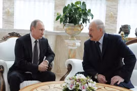 Tổng thống Putin than phiền thiếu ngủ với Tổng thống Belarus