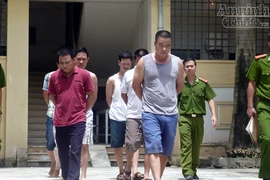 Đánh sập đường dây cá độ bóng đá qua mạng internet