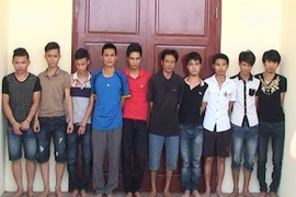 Trai làng “ôm bảng” cá độ bóng đá