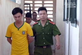 Mua phải hàng “lởm”, lập mưu đòi lại tiền