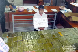 Vụ bắt giữ đường dây mua bán 106 bánh heroin: "Lót túi" hàng nghìn USD để sẵn sàng… hối lộ