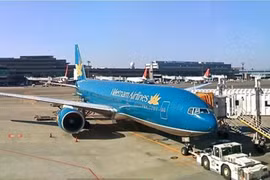 Các hãng hàng không chở miễn phí hàng cứu trợ tới miền Trung