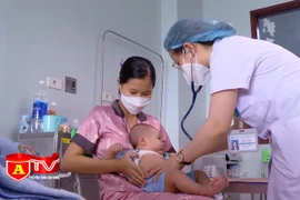 Thời tiết nắng nóng, nhiều trẻ bị mắc các bệnh về đường tiêu hóa