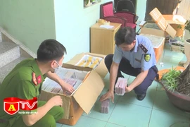 Tạm giữ hơn 5000 điện thoại di động và linh, phụ kiện có dấu hiệu nhập lậu